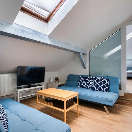 Roof View And Parking Assistance Appartement