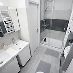 Roof View And Parking Assistance