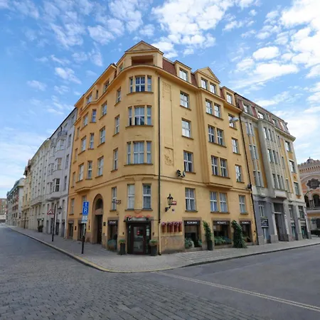 Apartman Roof And Parking Assistance