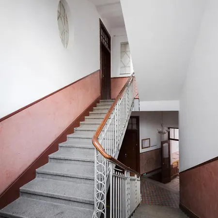 Roof And Parking Assistance Apartman